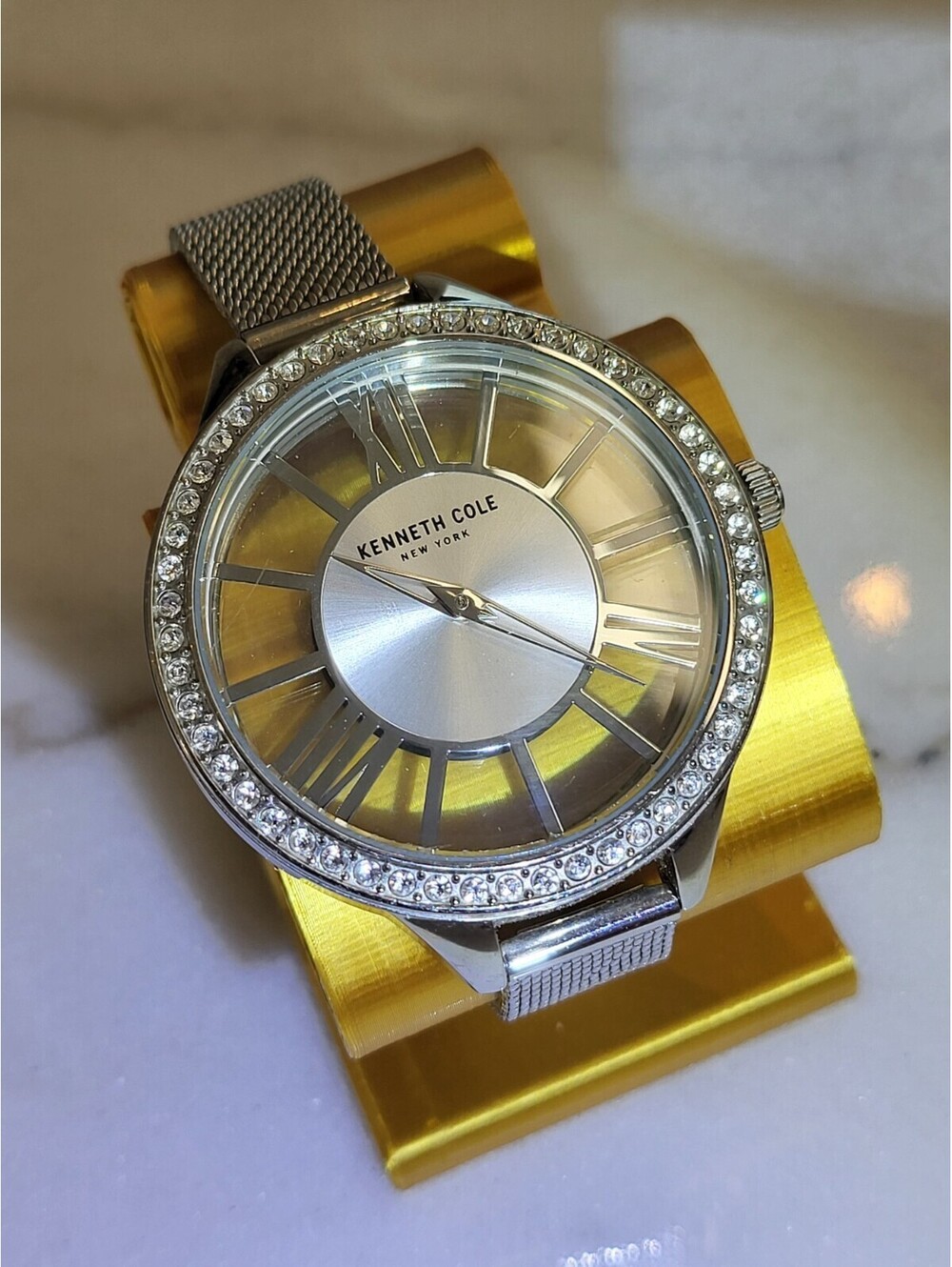 Kenneth Cole KC50184008 Crystals SilverTone Mesh Adjust. Womens Watch EUC Works